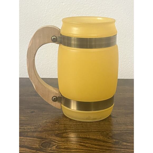 5 Vintage SIESTA WARE Barrel Shaped Frosted Glass Mugs Wood Handles MCM - Picture 8 of 10